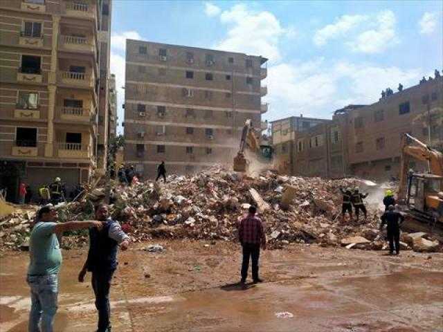 استمرار جهود رفع آثار انهيار عقار جسر السويس