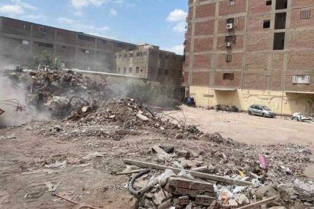 مصدر أمني: اقتراب الانتهاء من رفع أنقاض عقار جسر السويس المنهار