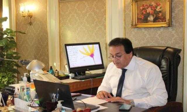 وزير التعليم العالي: الموجة الرابعة لـ كورونا أقل حدة.. والوفيات انخفضت بفضل اللقاحات.. فيديو