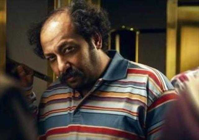 ضرب محمد ثروت في الحلقة الثانية من مسلسل بين السما والأرض