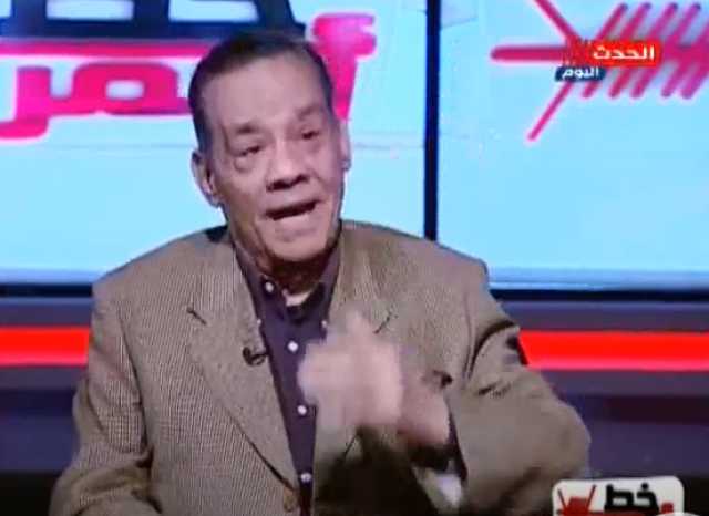 حلمى بكر: ”والدتي رفضت دخولي الفن.. وقالتي مش هسمح تكون صبي عالمة”.. فيديو