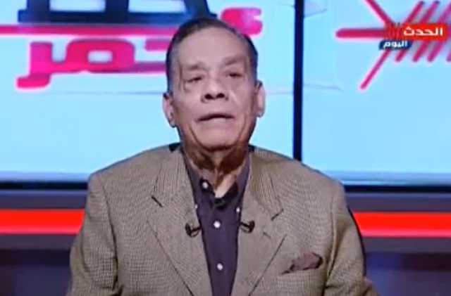 حلمى بكر ينفعل على الهواء بسبب عمرو دياب: ”متخلنيش أطلع اللي جوايا”.. فيديو