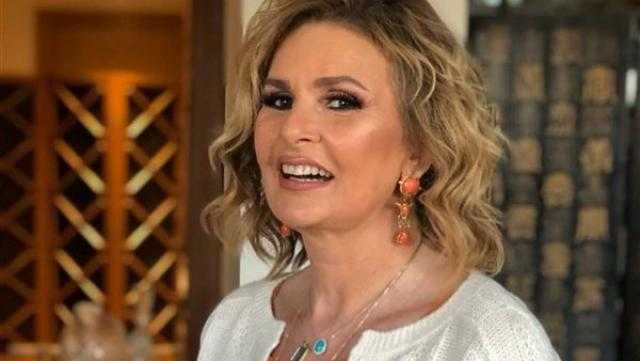 ألفت عمر: الفنانة يسرا طاقة حب على الأرض.. فيديو