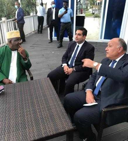 وزير الخارجية يصل إلى جزر القمر في ثاني محطات جولته الإفريقية