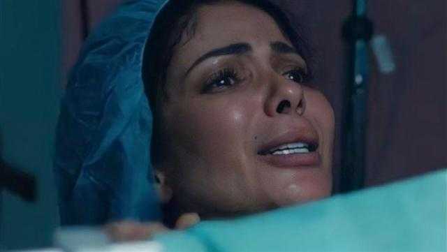بعد مشهد الولادة في «لعبة نيوتن».. منى زكي تتصدر «تويتر»
