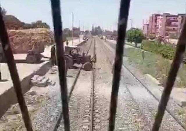 يقظة السائق تنقذ قطار النوم من حادث على السكة الحديد في أسوان