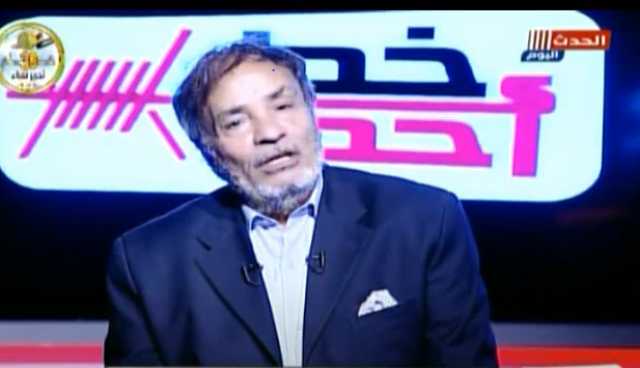 حمدي الوزير يروي تفاصيل ذكريات طفولته القاسية.. فيديو