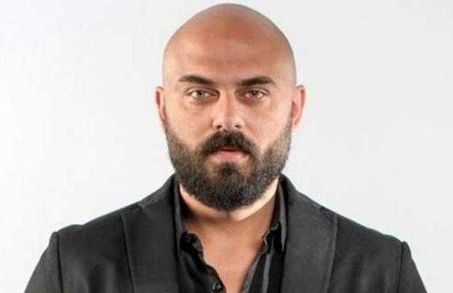 أحمد صلاح حسني ينتهي من تصوير «كوفيد-25»