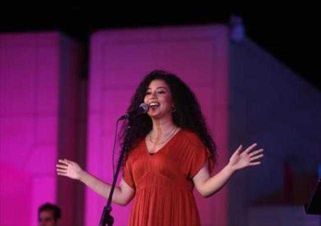 نوران أبو طالب تتألق في جولة غنائية رمضانية بالأوبرا