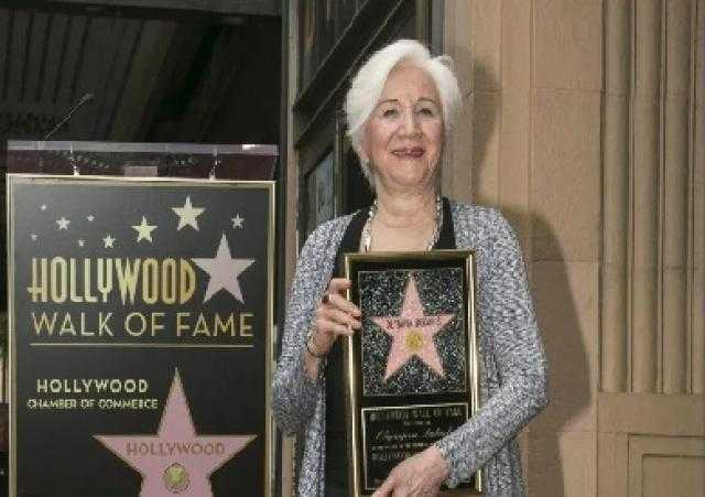 وفاة الممثلة الحائزة على جائزة الأوسكار «أولمبيا دوكاكيس» عن 89 عاما