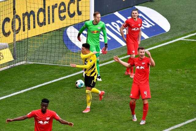 رسميا.. بايرن يتوج بالدوري الألماني بعد هزيمة لايبزيج أمام دورتموند