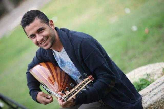 فنان فلسطيني يوجه رسالة من حي الشيخ جراح بالقدس.. فيديو