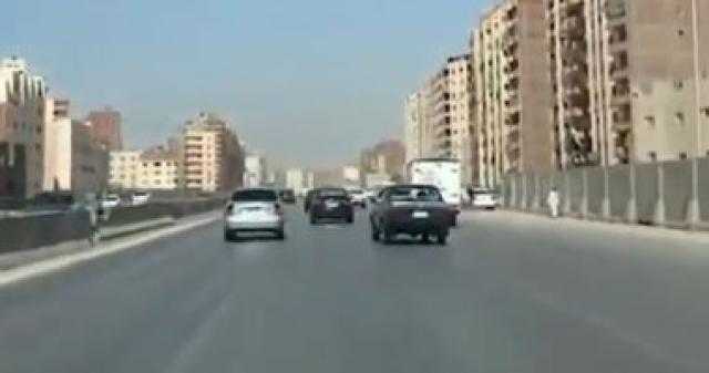 النشرة المرورية.. انتظام حركة السيارات بمحاور القاهرة والجيزة بثالث أيام العيد