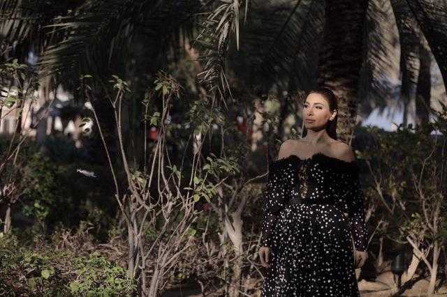 «بلعب على المكشوف» تجمع صوت يارا وألحان الموسيقار طلال