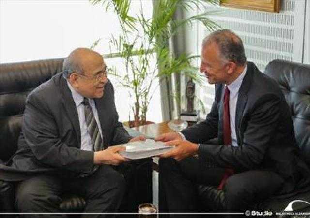 السفير الأمريكي يثمن دور مصر لتسوية الوضع في غزة
