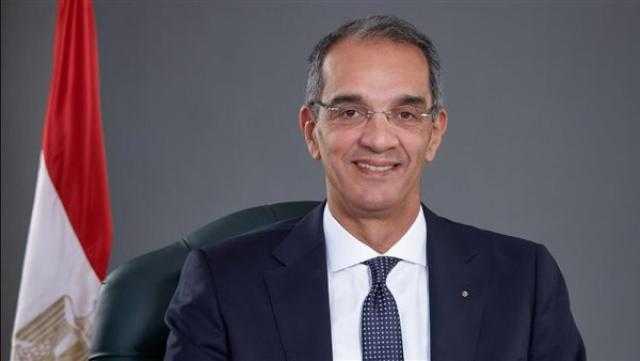 وزير الاتصالات: نعد شبكة مستقلة من الألياف الضوئية لربط أكثر من 2500 مدرسة