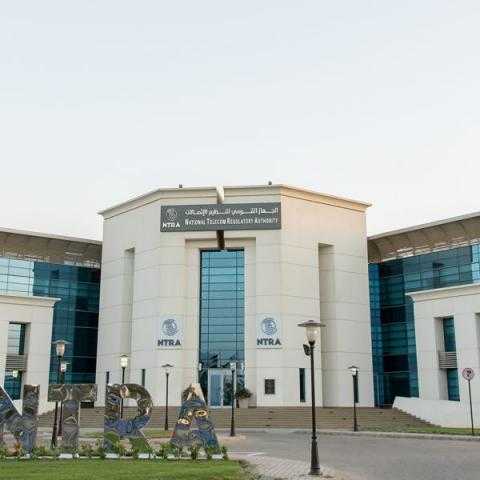 تنظيم الاتصالات يصدر تعليمات بخصوص أوقات عمل منافذ بيع المشغلين