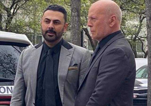 محمد كريم يشارك بروس ويليز بطولة A Day to Die