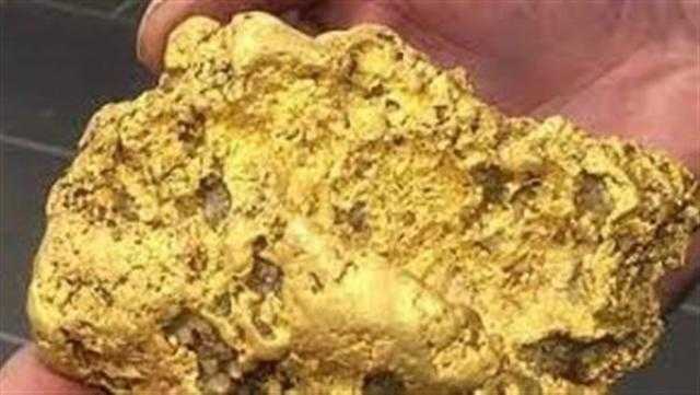 ضبط متهمين بحوزتهما 150 شيكارة من أحجار الكوارتز بأسوان