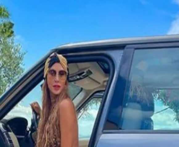 التايجر الجرئ يبرز منحنيات جويل مردينيان