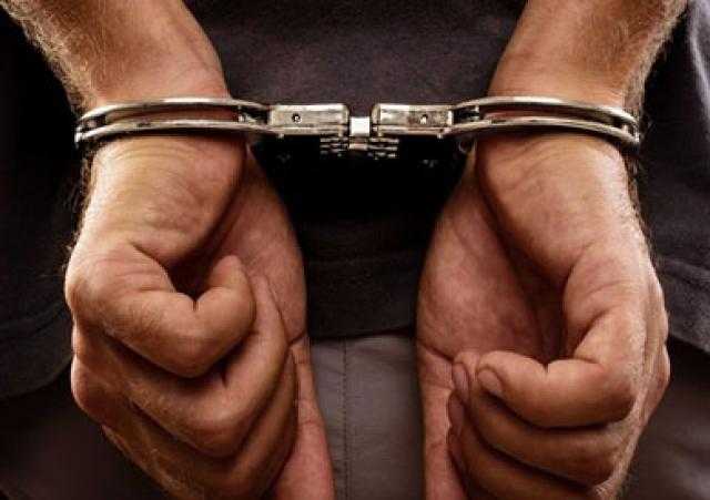 ضبط عامل أدى ١١ امتحانا بدلا من طالب في الدقهلية