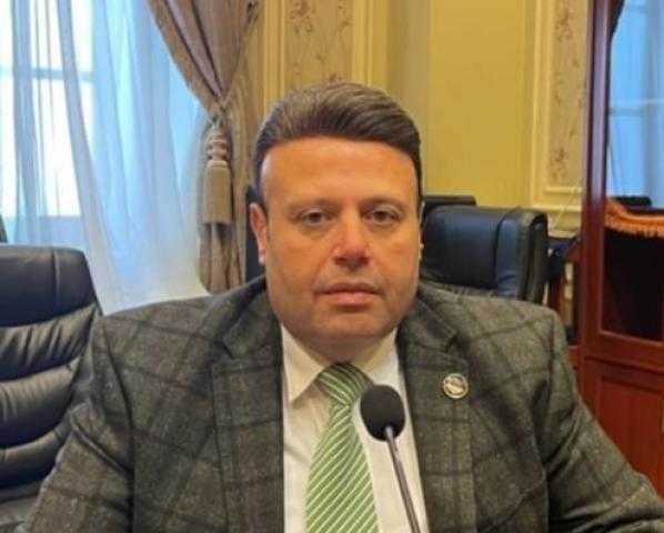 عرفة صالح: سياسات الرئيس حققت معجزة اقتصادية والتصدي للمشاكل المتوارثة المزمنة 