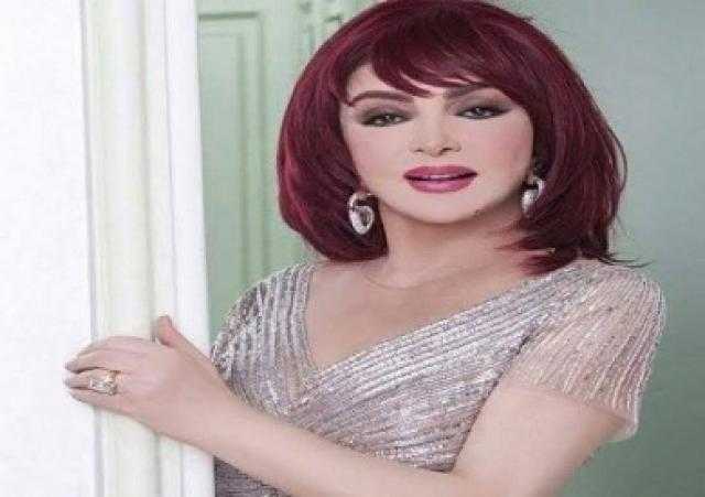 نبيلة عبيد تطمئن على الحالة الصحية للمطربة أنغام