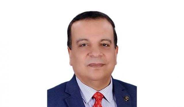 أستاذ علوم إدارية: تقليل أيام العمل لا يصلح للتطبيق في مصر