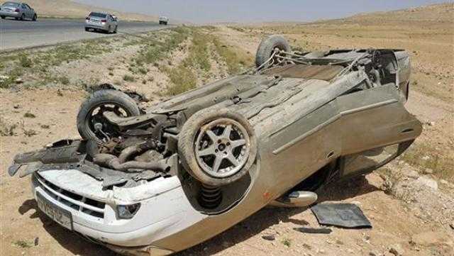 مصرع وإصابة 6 أشخاص بحادث انقلاب سيارة ملاكي بطريق السويس- القاهرة
