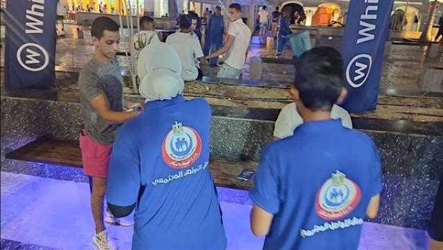 «الصحة» تقدم التوعية بطرق الوقاية من كورونا للمصيفين بالساحل الشمالي