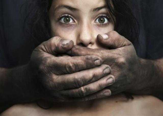 باريس هيلتون تدعو ضحايا الاعتداء الجنسى خلال طفولتهم إلى رواية تجاربهم المؤلمة