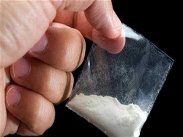 ضبط شخص وبحوزته كمية من مخدر الآيس والهيروين بالإسماعيلية