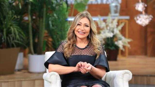 ليلى علوي تكشف أسباب اعتزال شقيقتها التمثيل في صغرها