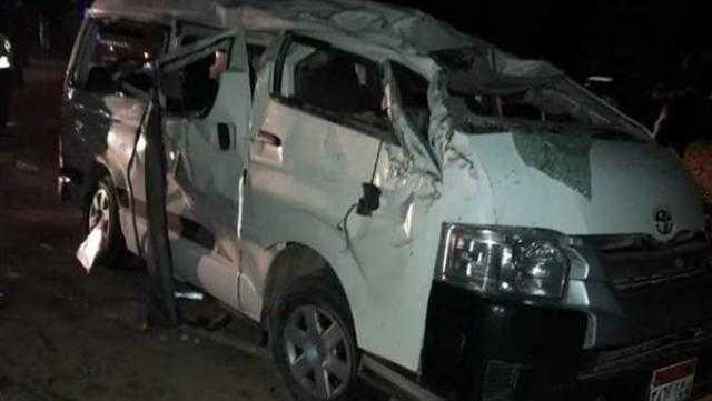 النيابة تحقق في مصرع وإصابة 14 شخصًا جراء انقلاب ميكروباص بالجيزة