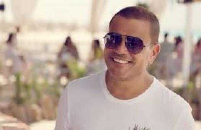 عمرو دياب يشعل الساحل الشمالي .. تذكرة الحفل بـ 4 آلاف جنيه