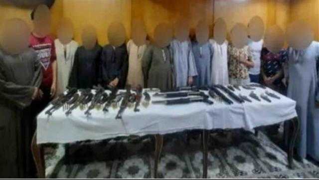 ضبط 19 قطعة سلاح ناري بحوزة 14 متهما في حملة أمنية بسوهاج