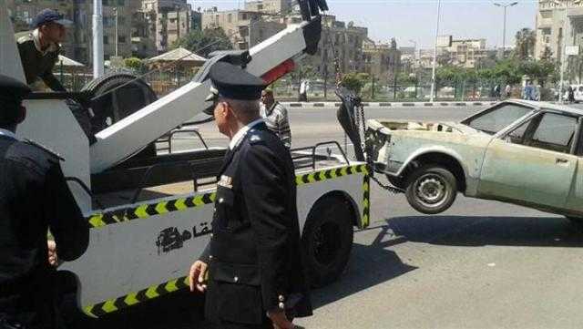 الداخلية ترفع 46 سيارة متروكة في الشوارع