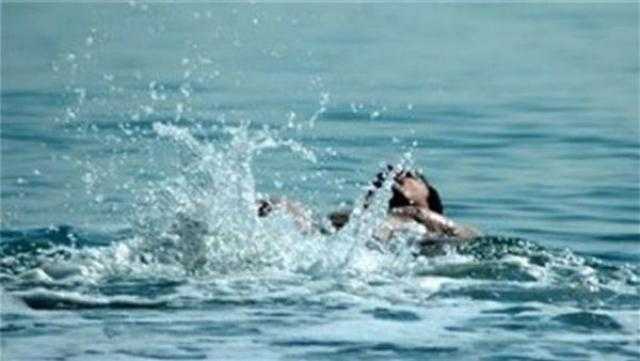 دفن جثة طفل لقي مصرعه داخل ترعة بأبو النمرس