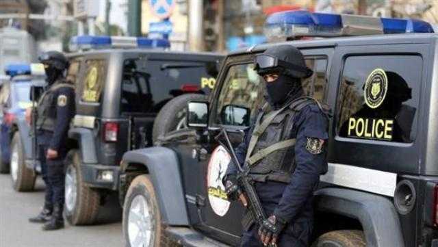 ضبط طالب نصب على المواطنين بزعم رفع درجات أبنائهم بالثانوية العامة