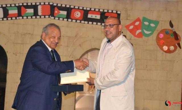 تكريم الدكتور إبراهيم أبوذكري ضمن احتفاليه توزيع جوائز مهرجان الدار البيضاء لفنون الطفل العربي