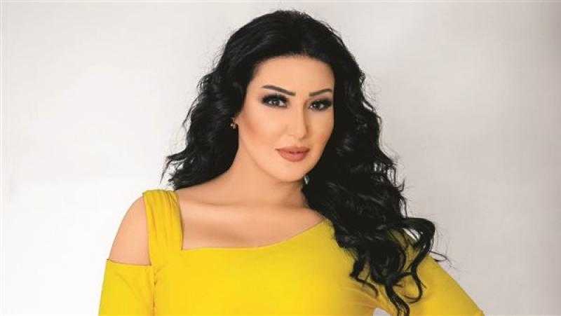 سمية الخشاب: أنا عايزة مكوك فضائي ييجي ياخدني من البيت