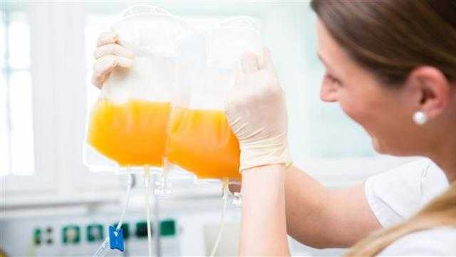 أحدها لعلاج مرضى الكبد.. 4 مشتقات تستخرج من بلازما الدم