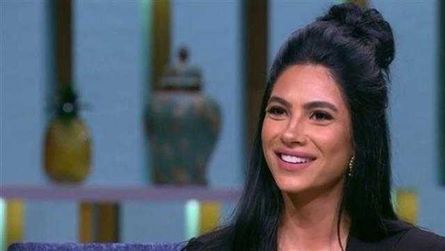 هدى المفتي تنشر صورة من كواليس فيلمها الجديد «فرق خبرة»
