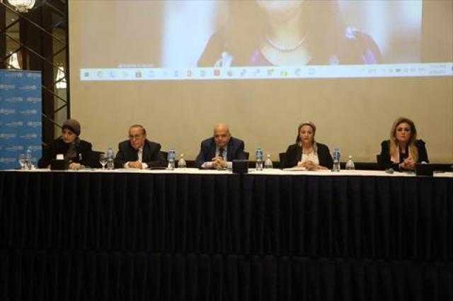 السينارست أيمن سلامة: منع الإعلان عن التدخين مستحيل