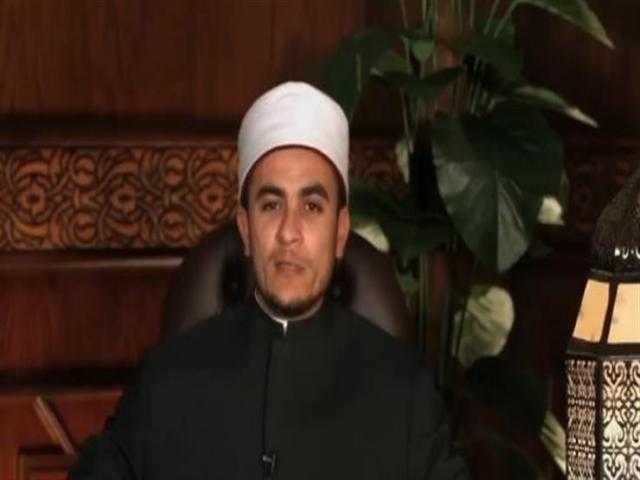 أمين الفتوى: الصلاة في المسجد الذي به ضريح صحيحة