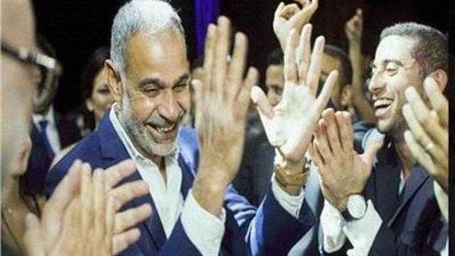 رسالة ساخرة من محمود البزاوي بعد تعطل فيسبوك