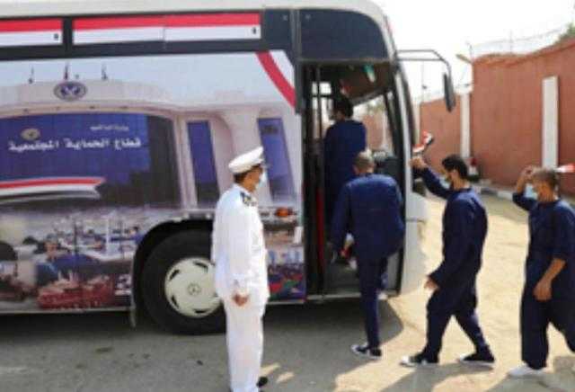 الداخلية تفرج عن 3886 سجينا بمناسبة احتفالات أكتوبر تنفيذا لقرار الرئيس (فيديو وصور)