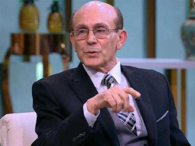 محمد صبحي عن الفساتين الخليعة في المهرجانات: ”ياريت يبقى لايق عليها” 