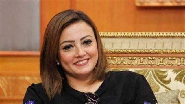 بشرى تعتمد موضة الفساتين الأسبانية في أحدث ظهور لها