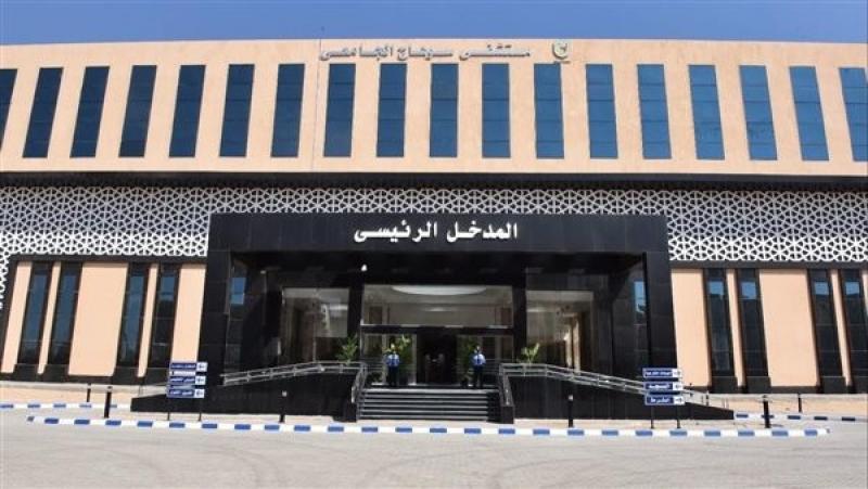 رئيس جامعة سوهاج يؤكد تنفيذ الحكم القضائي لصالح الإداريين بمستشفى سوهاج الجامعي